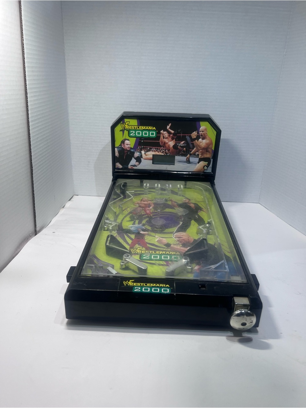 VINTAGE WrestleMania 2000 Handheld Pinball Game - Black/Green